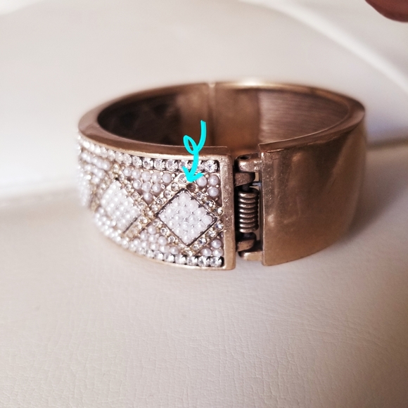 Beaded Glam Sparkly Bangle Bracelet - Picture 11 of 11